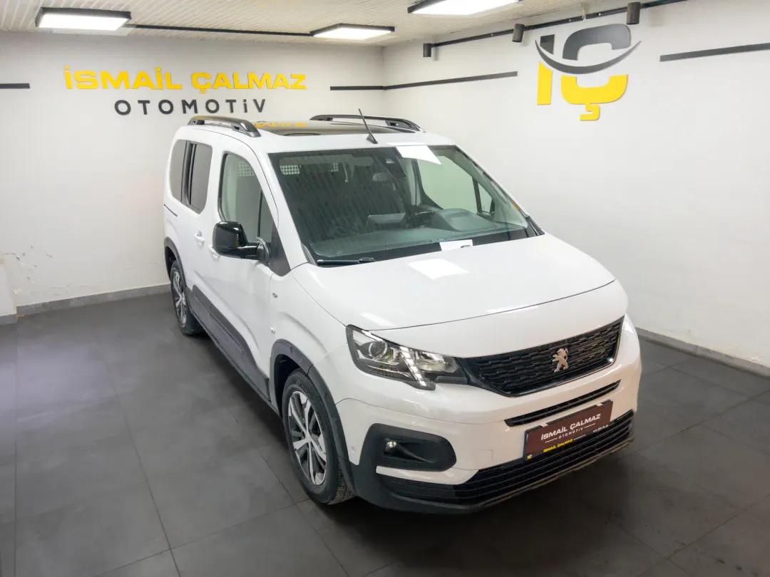 2023 PEUGEOT RIFTER GT, photo 1