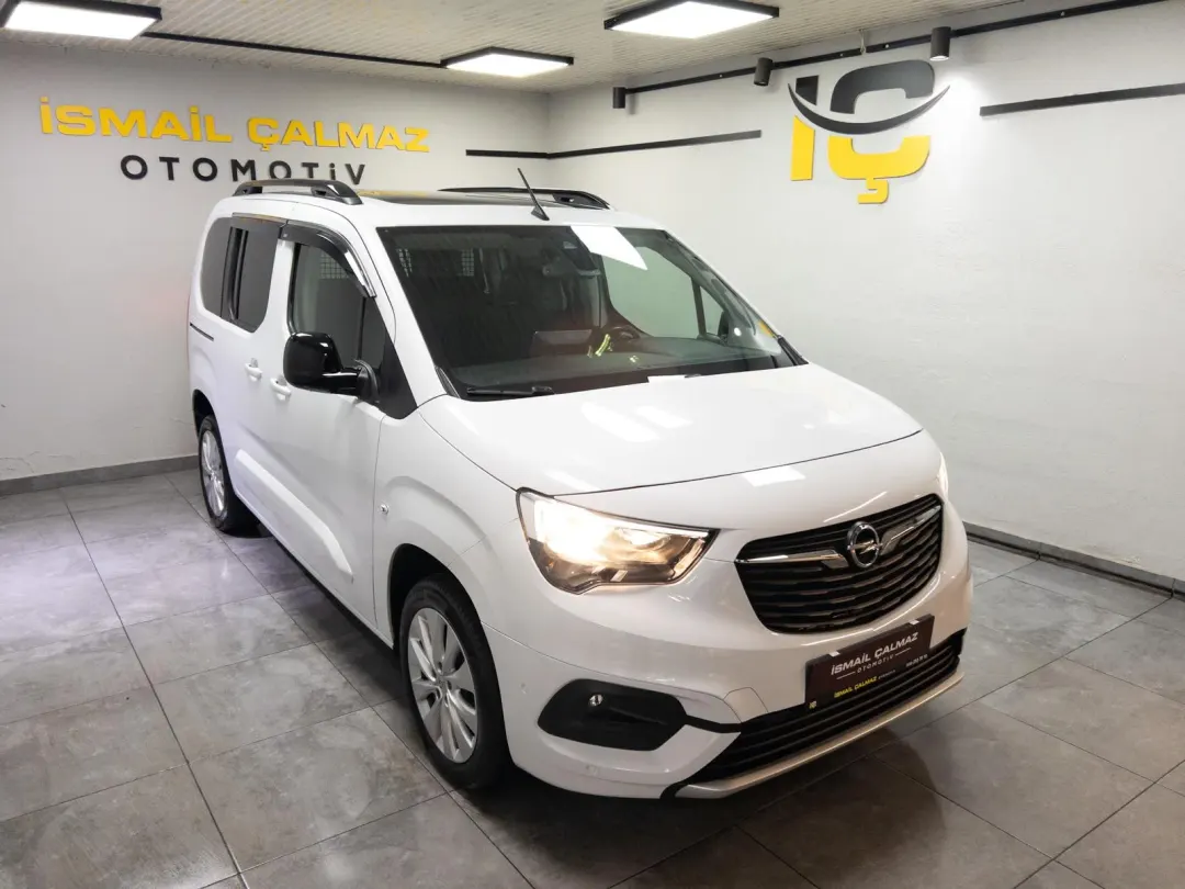 2023 OPEL COMBO ULTIMATE, Foto 1