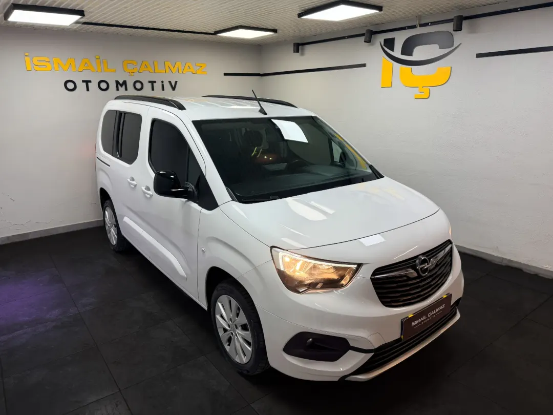 2023 OPEL COMBO ELEGANCE, Foto 1
