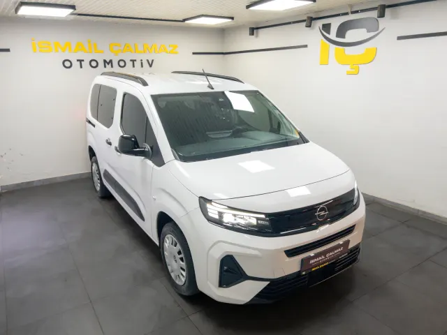 2025 OPEL COMBO ESSENTIAL