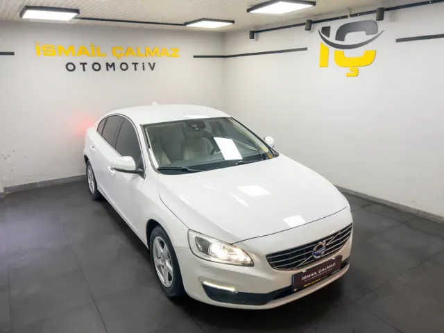 2018 VOLVO 60